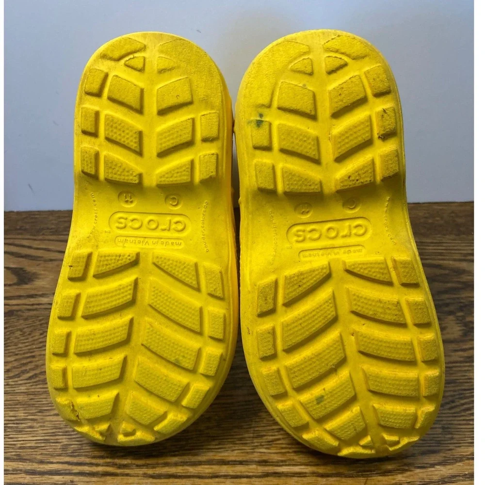 Crocs Handle It Rain Boots Yellow Kids Size C11 Waterproof Pull On 12803